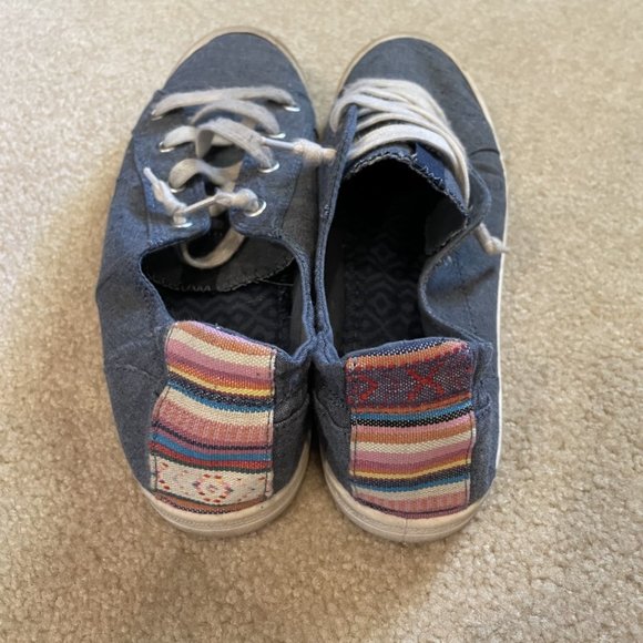 Austin Trading Co. Womens Size 9 Canvas Shoes Denim Blue Casual Slip On - Picture 4 of 5